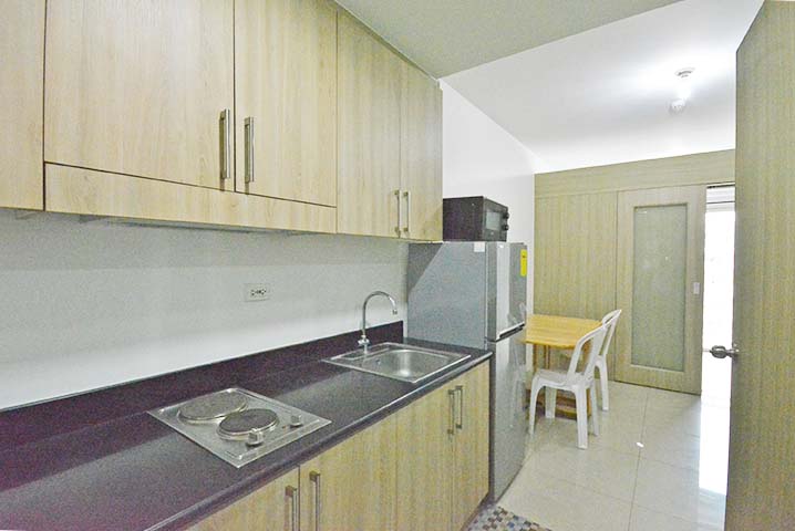 1BR Condo with Balcony for Sale in Shore Residences, MOA Complex, Pasay